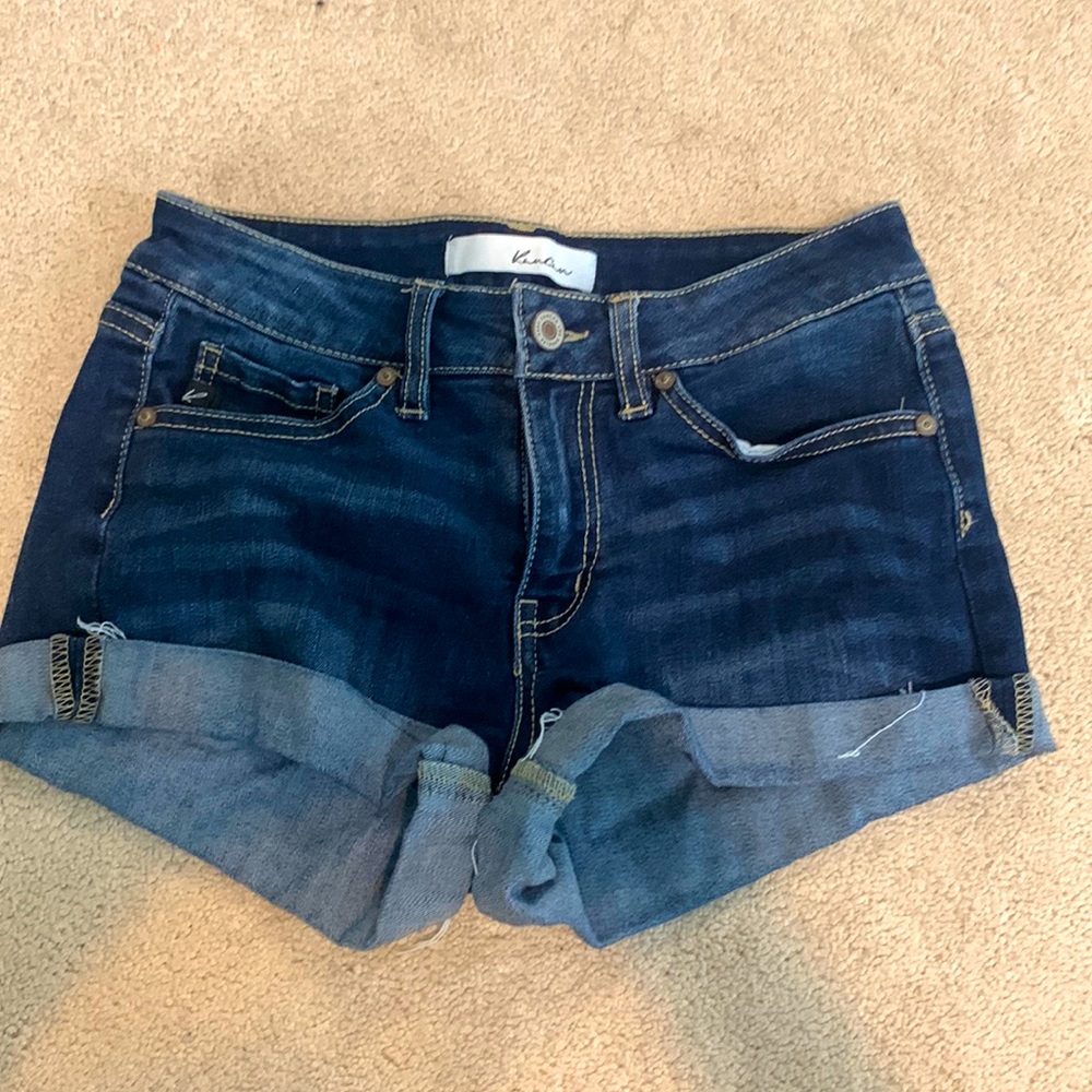 KanCan dark washed denim jean shorts perfect for summer